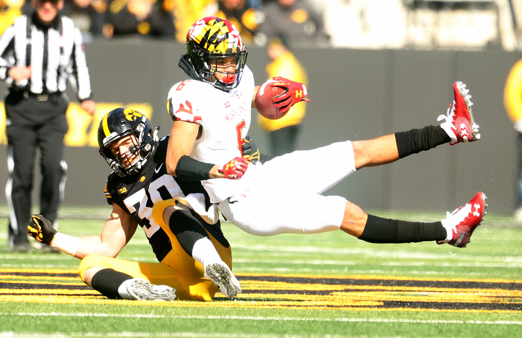 102018-Iowa-Maryland FB-011